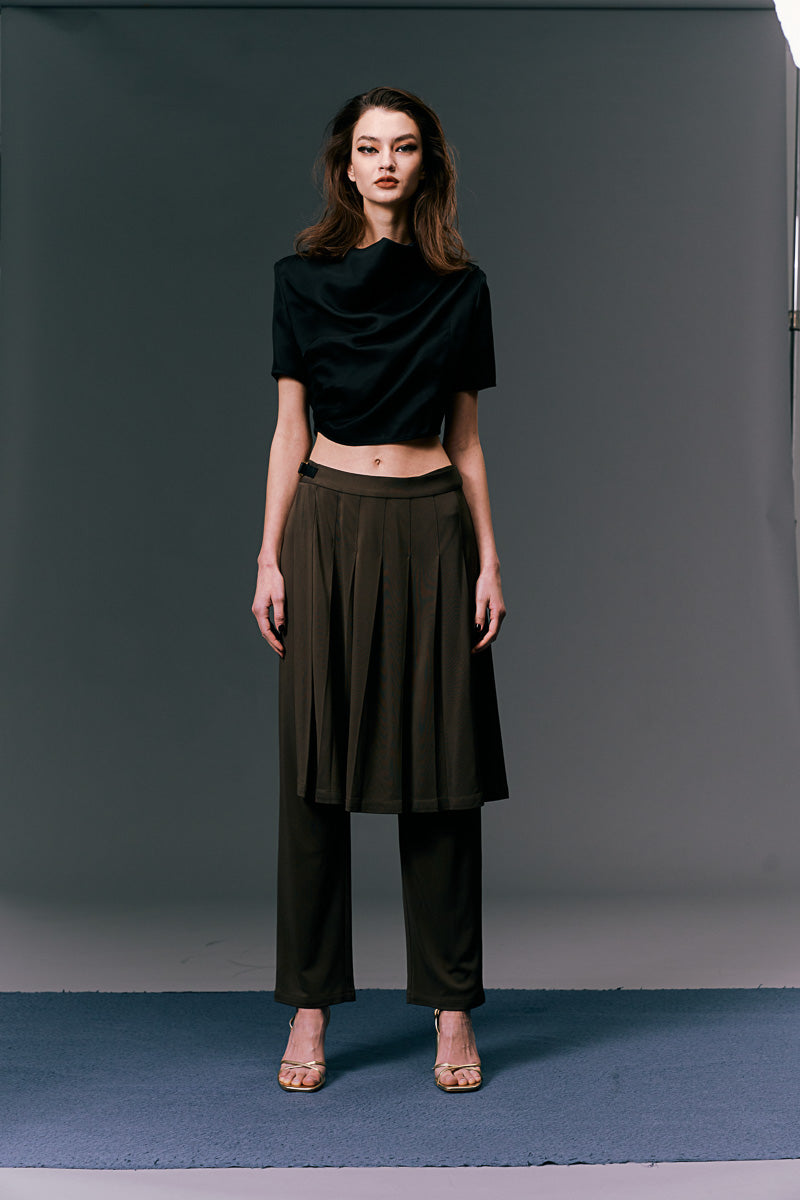 Adrogeneous pants